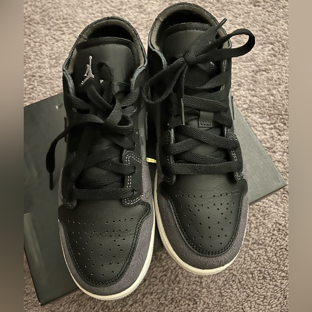 Air Jordan 1 Low SE Craft